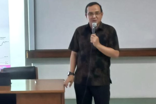 Pidato Pak Lurah Pidato Pak Lurah
